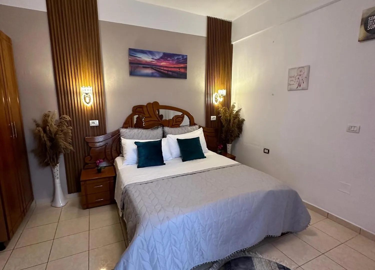 Kingsland Apartment Ksamil Albânia