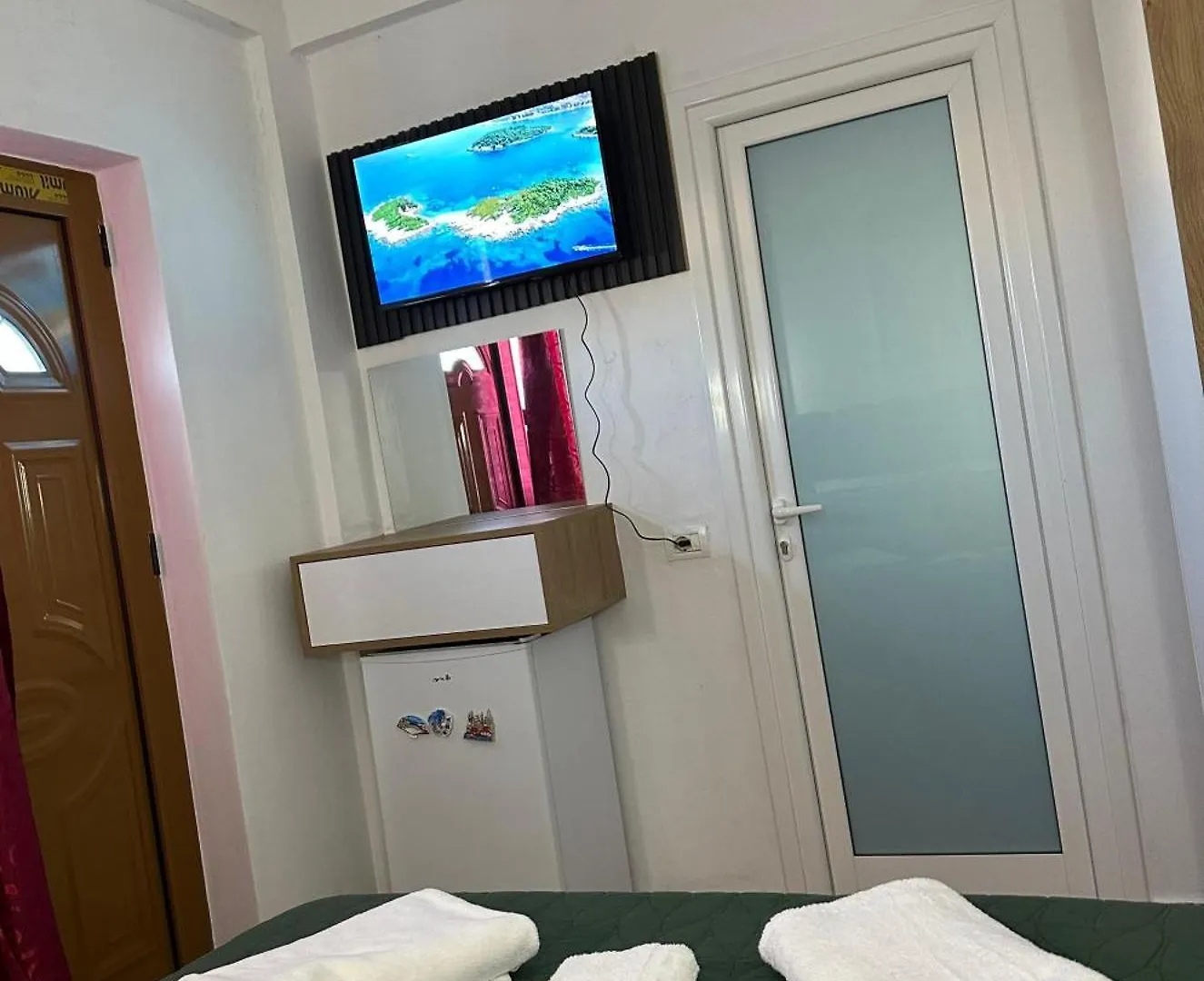 Kingsland Apartment Ksamil