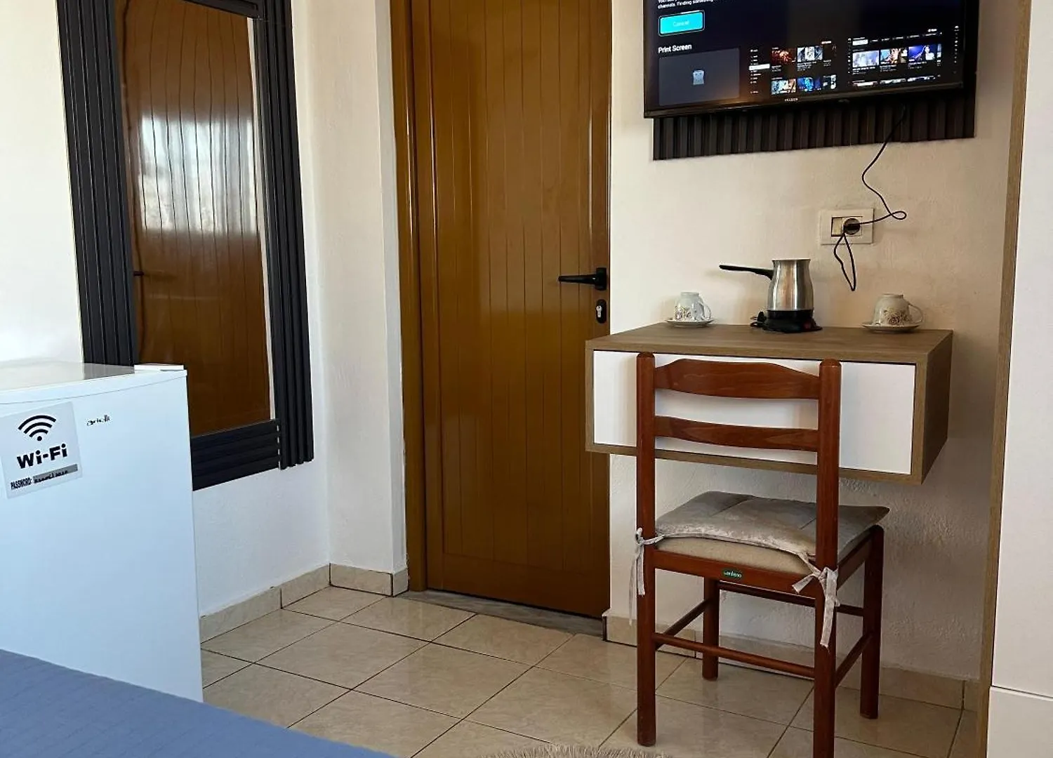 Kingsland Apartment Ksamil