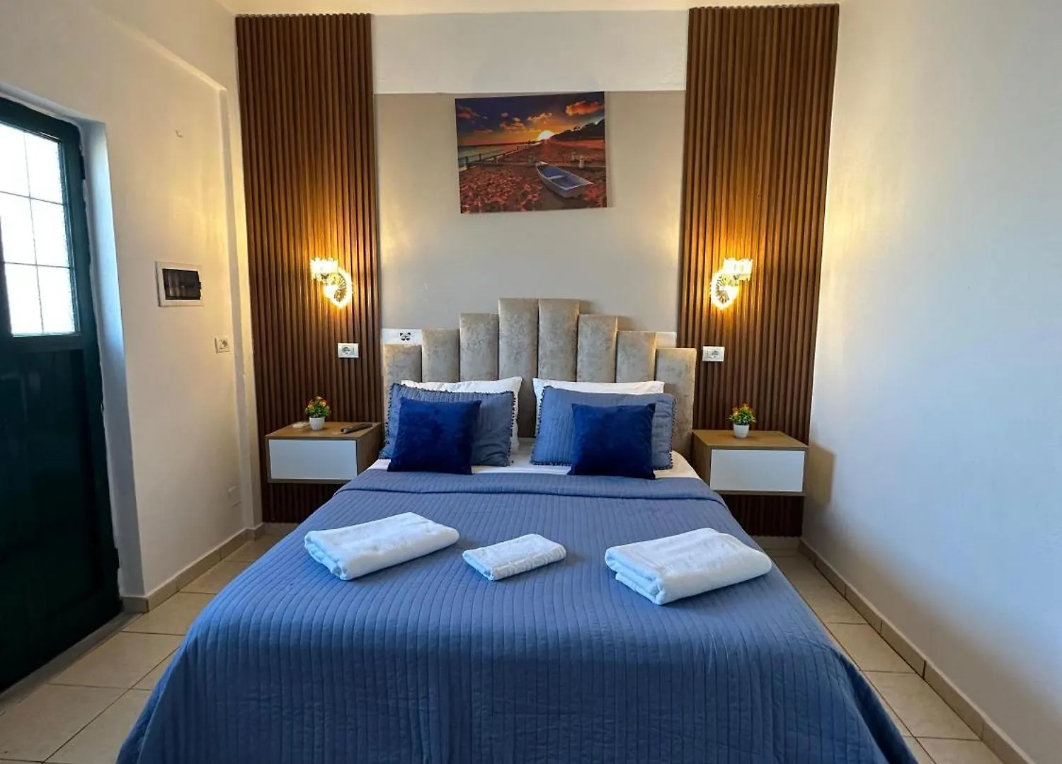 Kingsland Apartment Ksamil