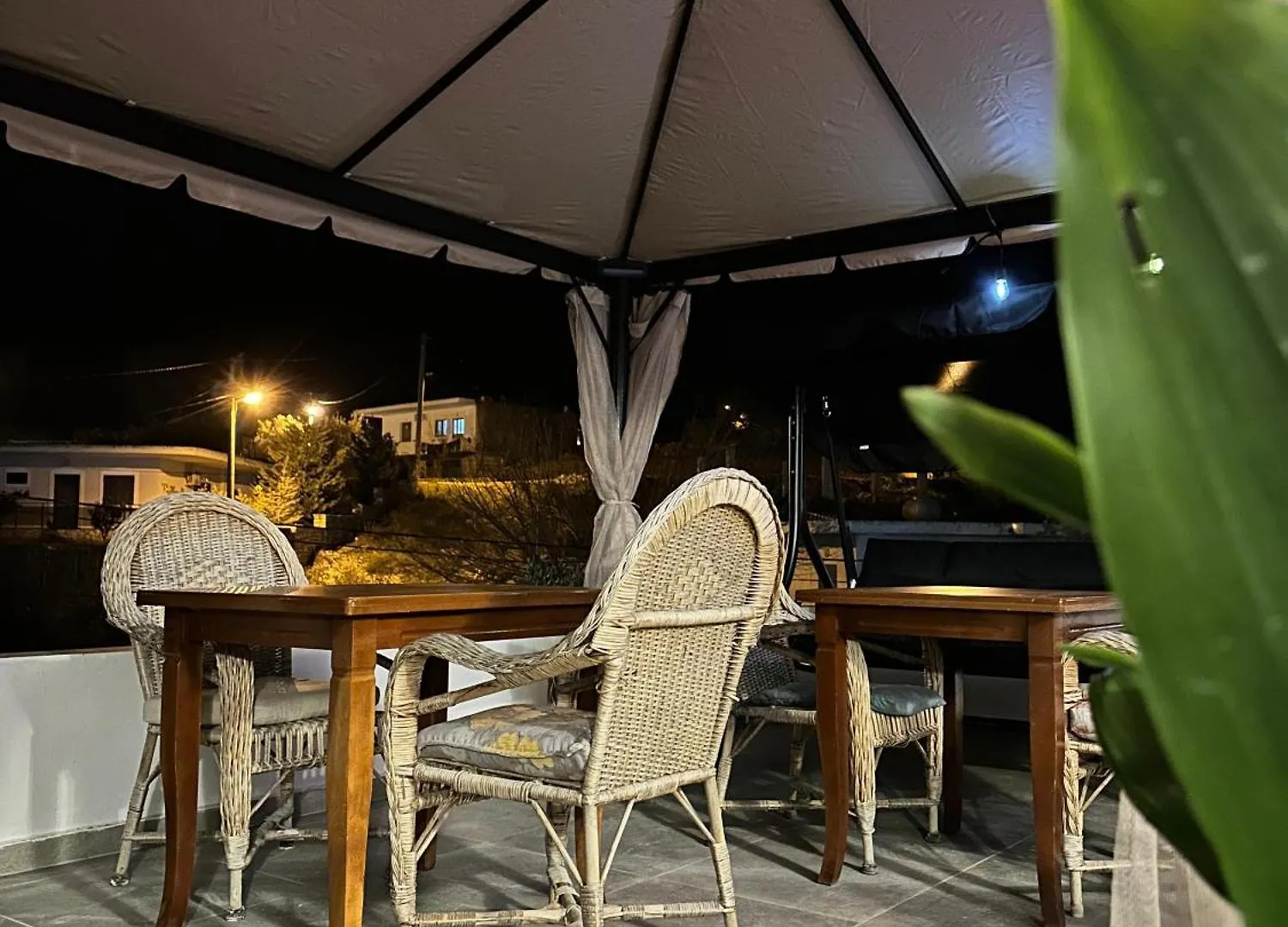 Kingsland Apartment Ksamil