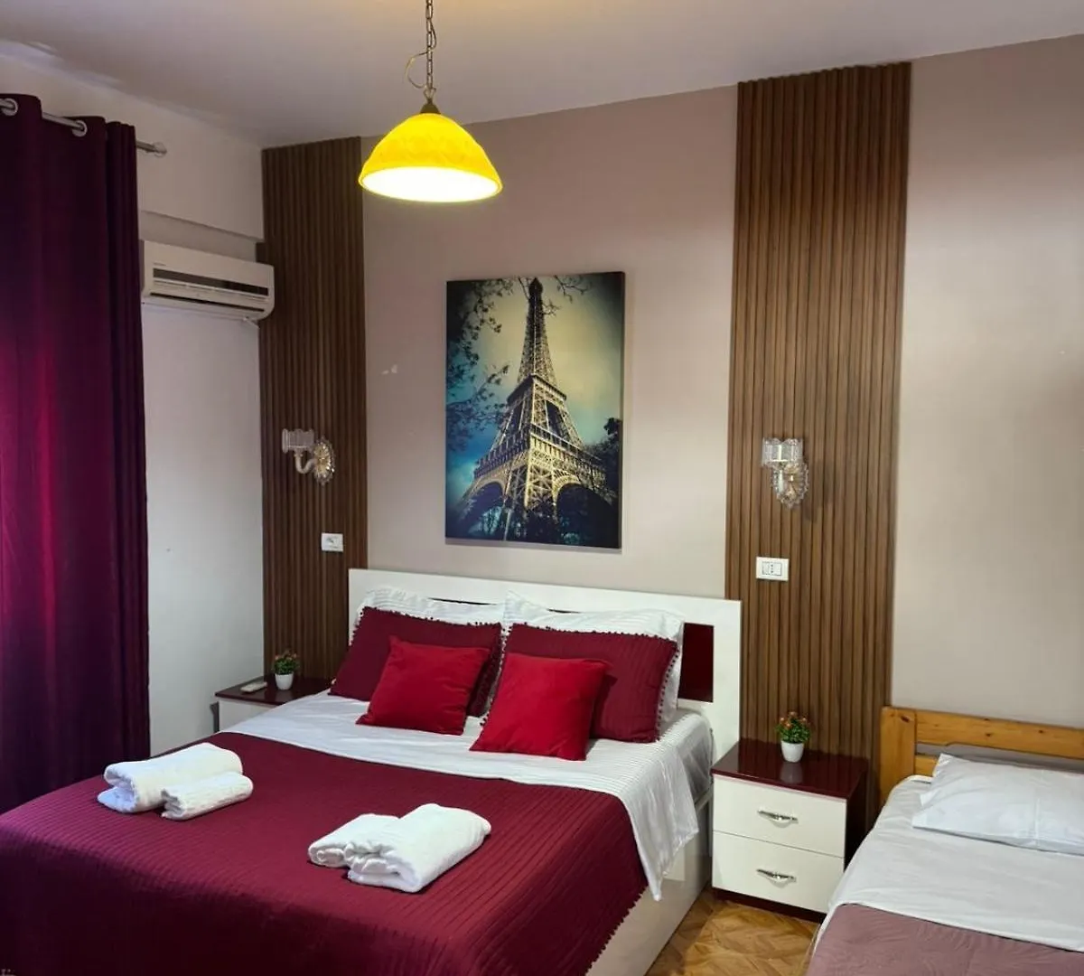 Kingsland Apartment Ksamil