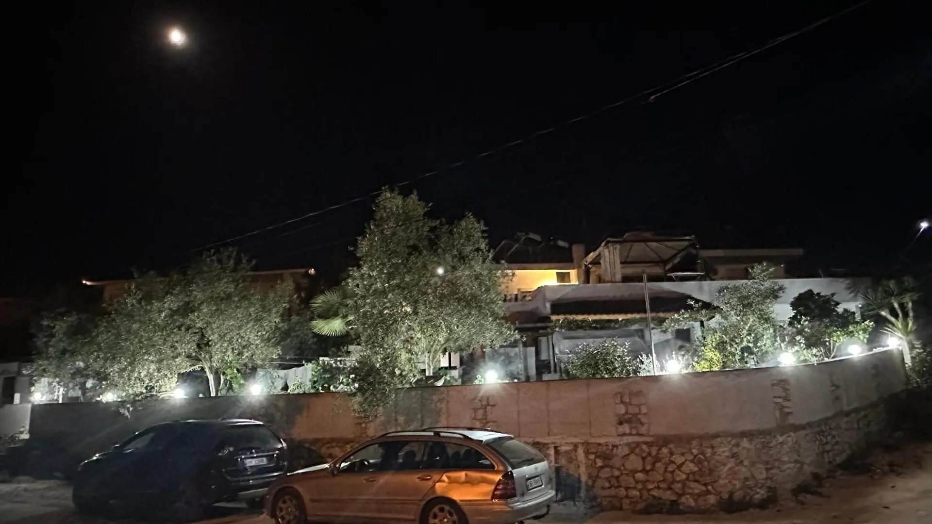 Kingsland Apartment Ksamil