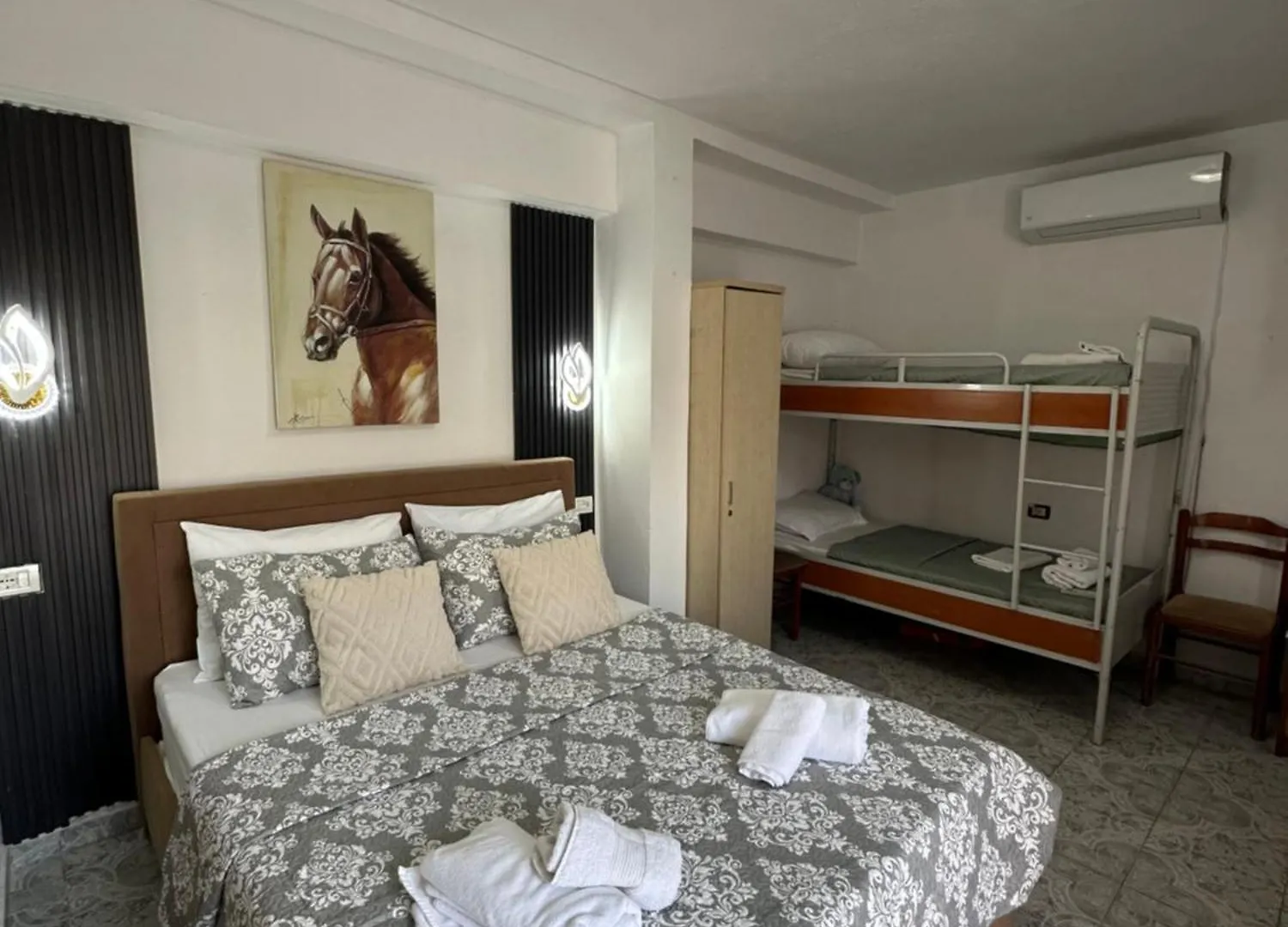 Kingsland Apartment Ksamil